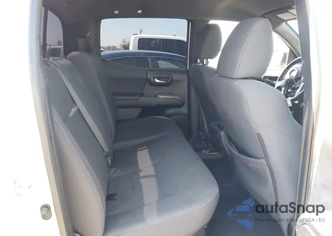 2019 Toyota Tacoma Trd Sport z USA, uszkodzony, nr VIN 3TMCZ5AN1KM229278